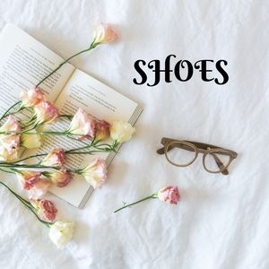 WOMEN'S SHOES